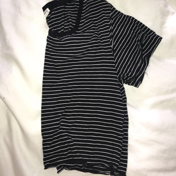 t shirt - Picture 2 of 3